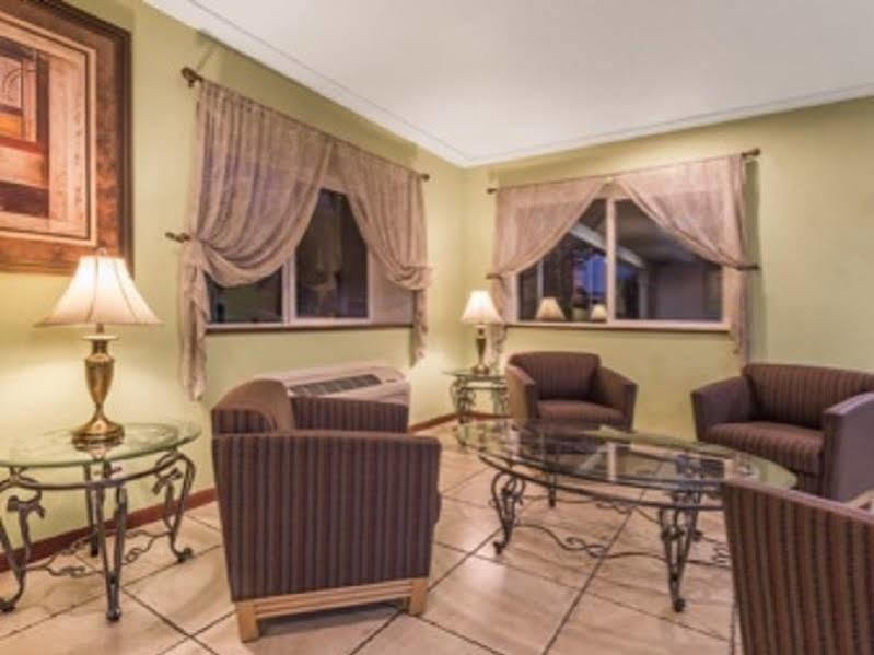 Super 8 By Wyndham Sacramento Ξενοδοχείο Carmichael Εξωτερικό φωτογραφία